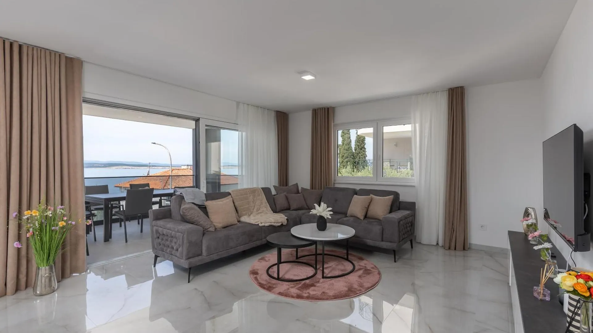 Pool Apartments With Sea View - Happy Rentals Crikvenica