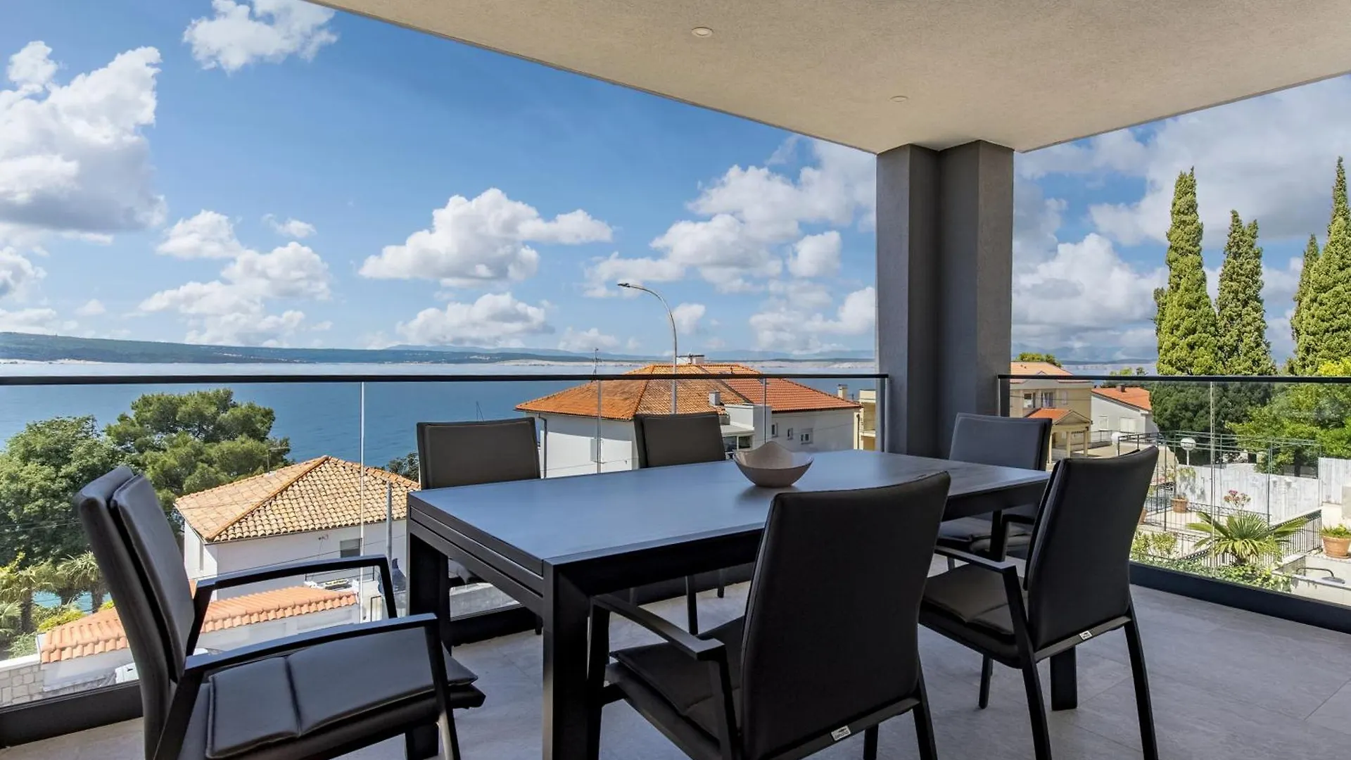 Pool Apartments With Sea View - Happy Rentals Crikvenica