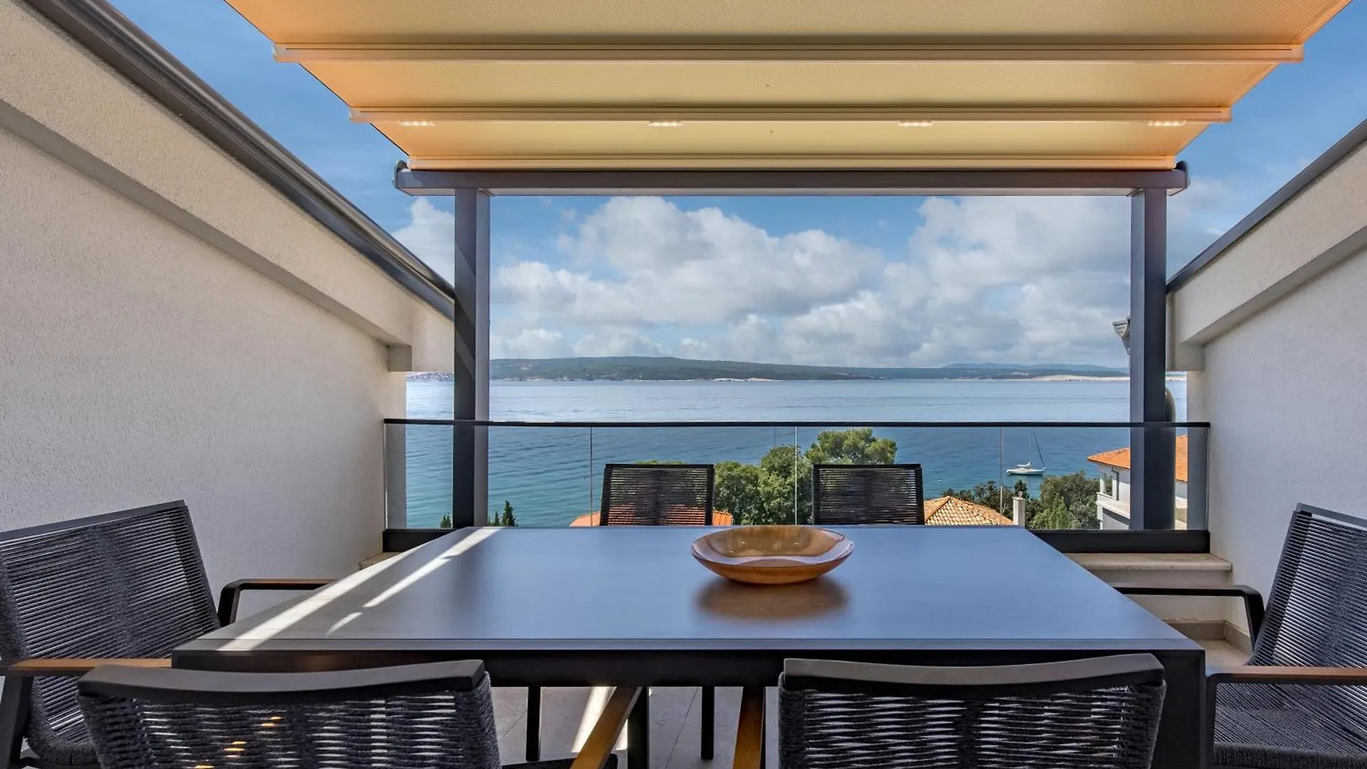 Pool Apartments With Sea View - Happy Rentals Crikvenica