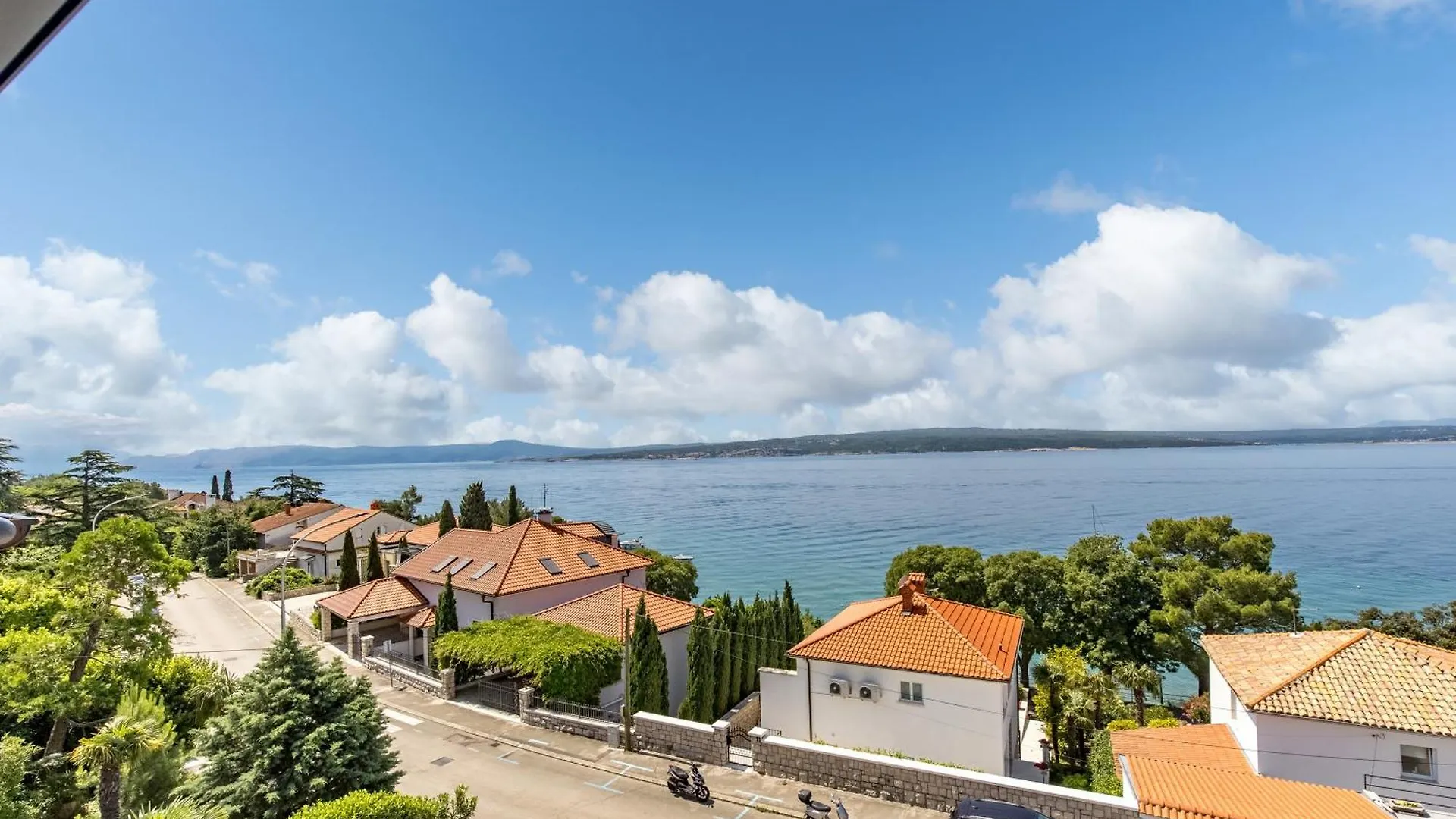 Pool Apartments With Sea View - Happy Rentals Crikvenica