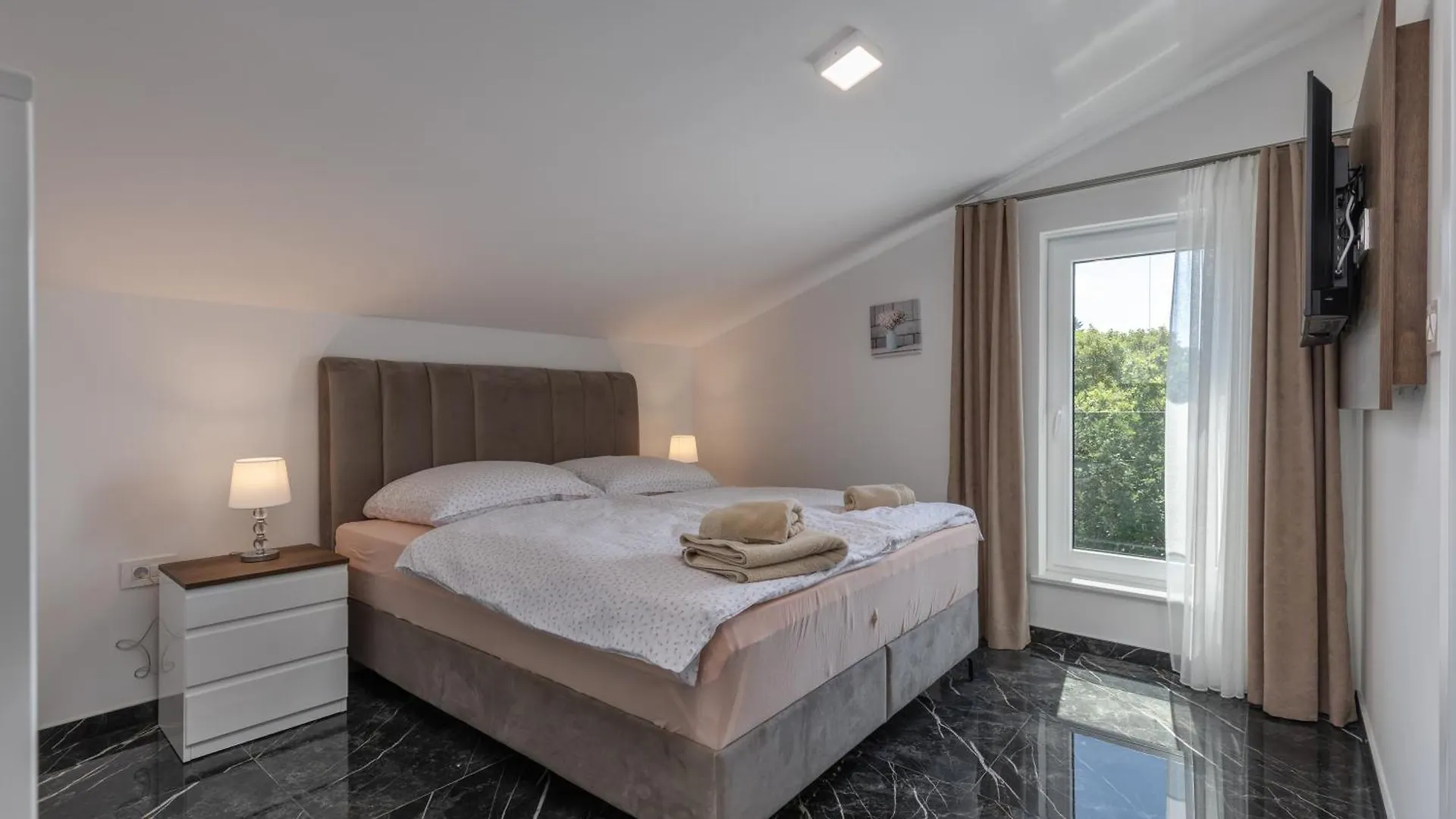 Pool Apartments With Sea View - Happy Rentals Crikvenica