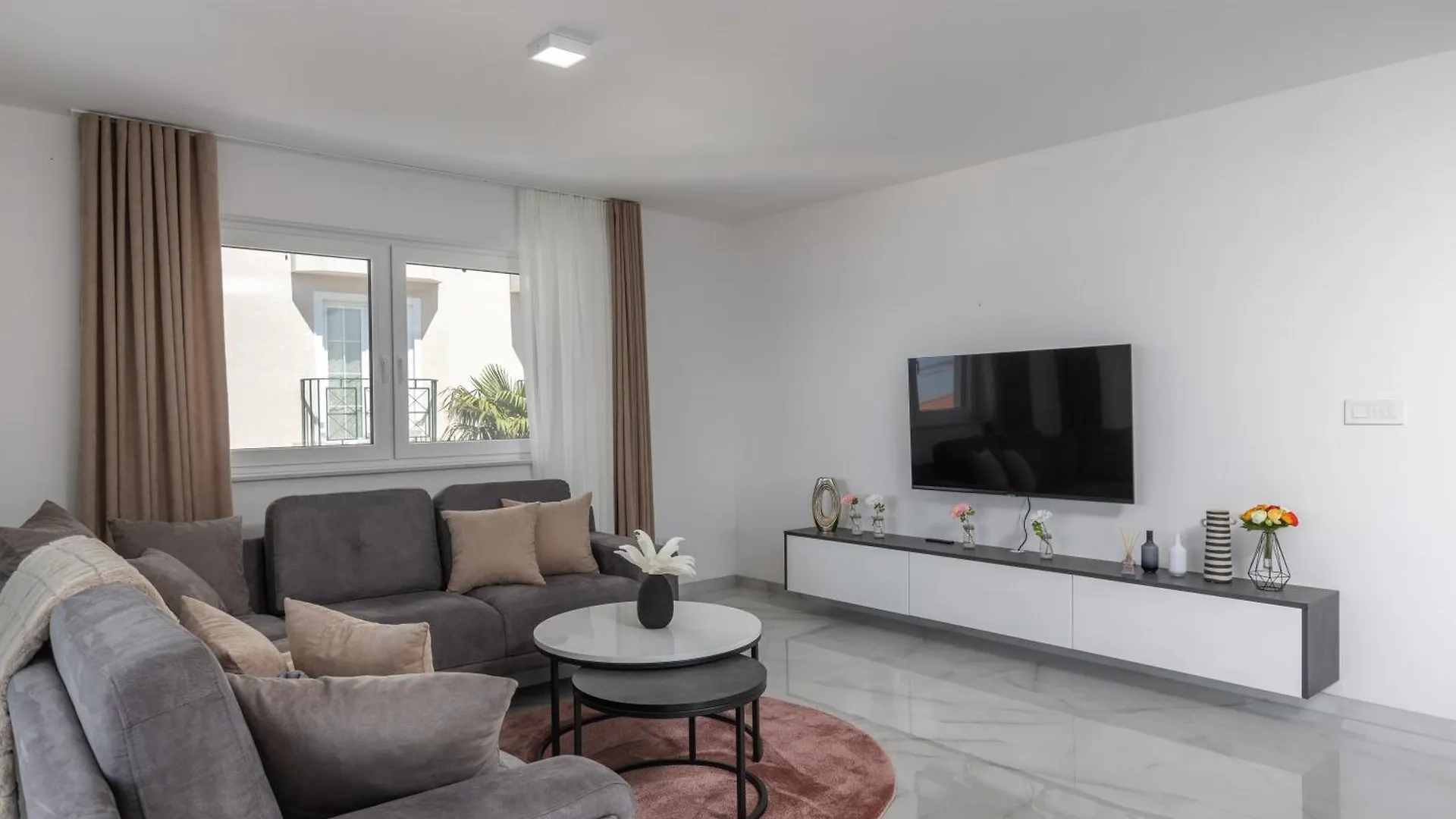 Pool Apartments With Sea View - Happy Rentals Crikvenica